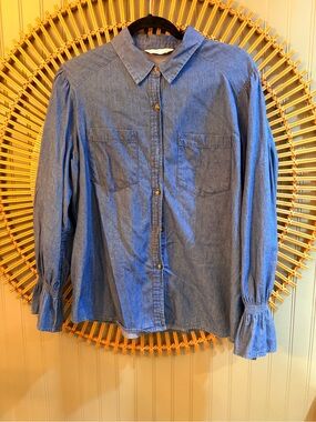 Lauren Conrad 100% cotton Denim Button-Front Shirt light weight - size Large